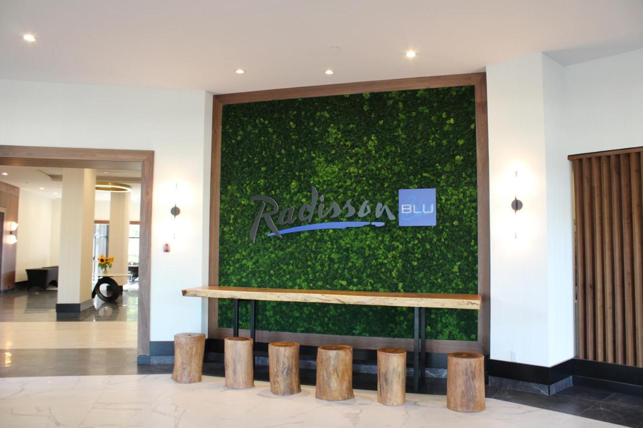 Radisson Blu Vancouver Airport Hotel & Marina Ричмонд Екстер'єр фото